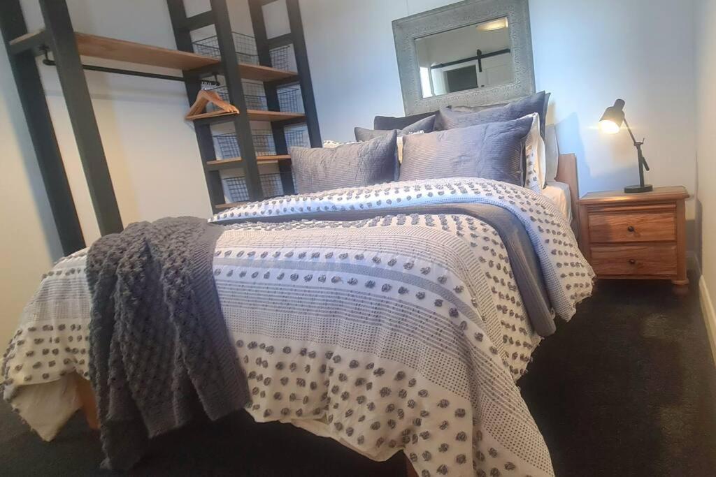 ביאנהיים Apartment 5 - Haddin Court - Modern Loft Style מראה חיצוני תמונה